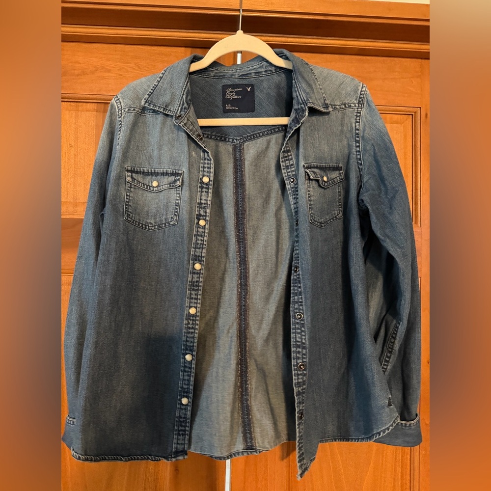 American Eagle Outfitters Classic Blue Denim Shirt Jacket